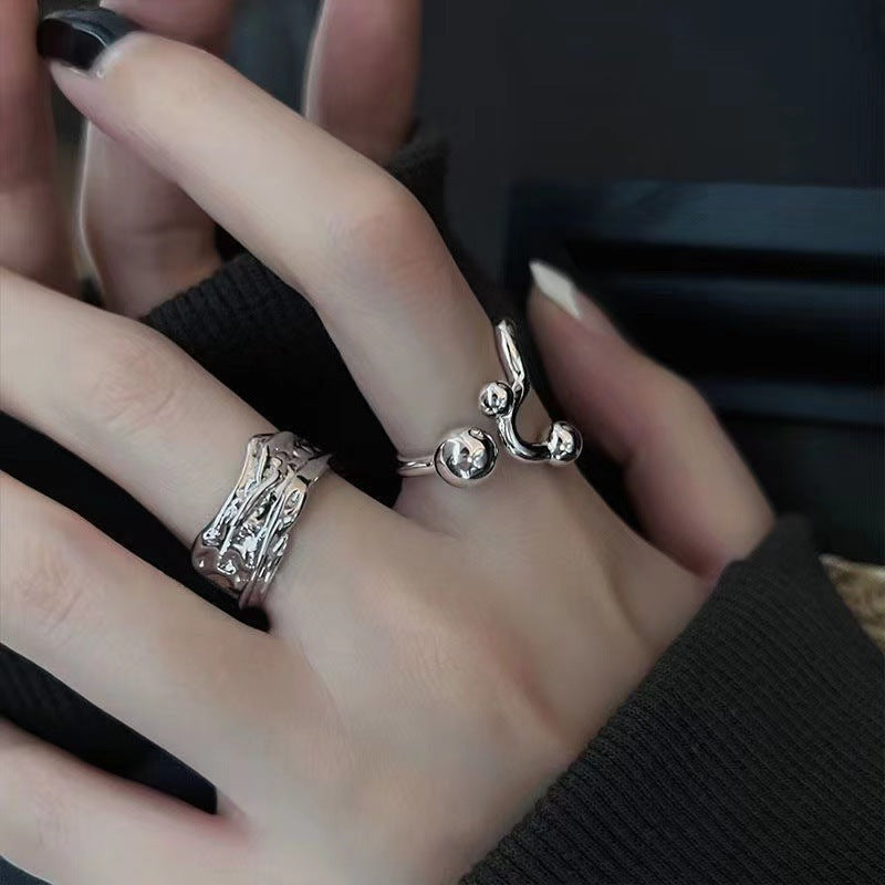 Liquid Irregular Pleated Couple Ring Female Niche